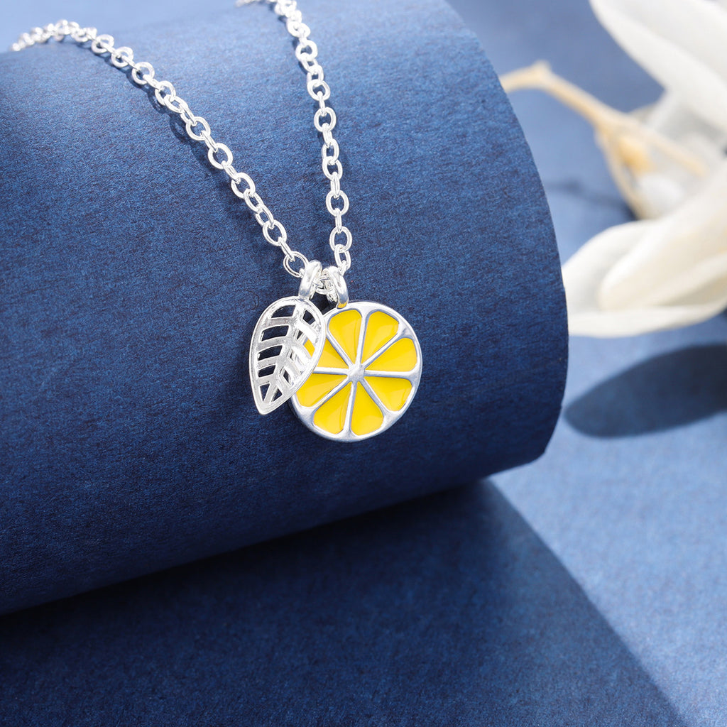 Fresh And Elegant Lemon Fruit Leaf Necklace For Women قلادة أنيقة ومنعشة على شكل ورقة ليمون للنساء