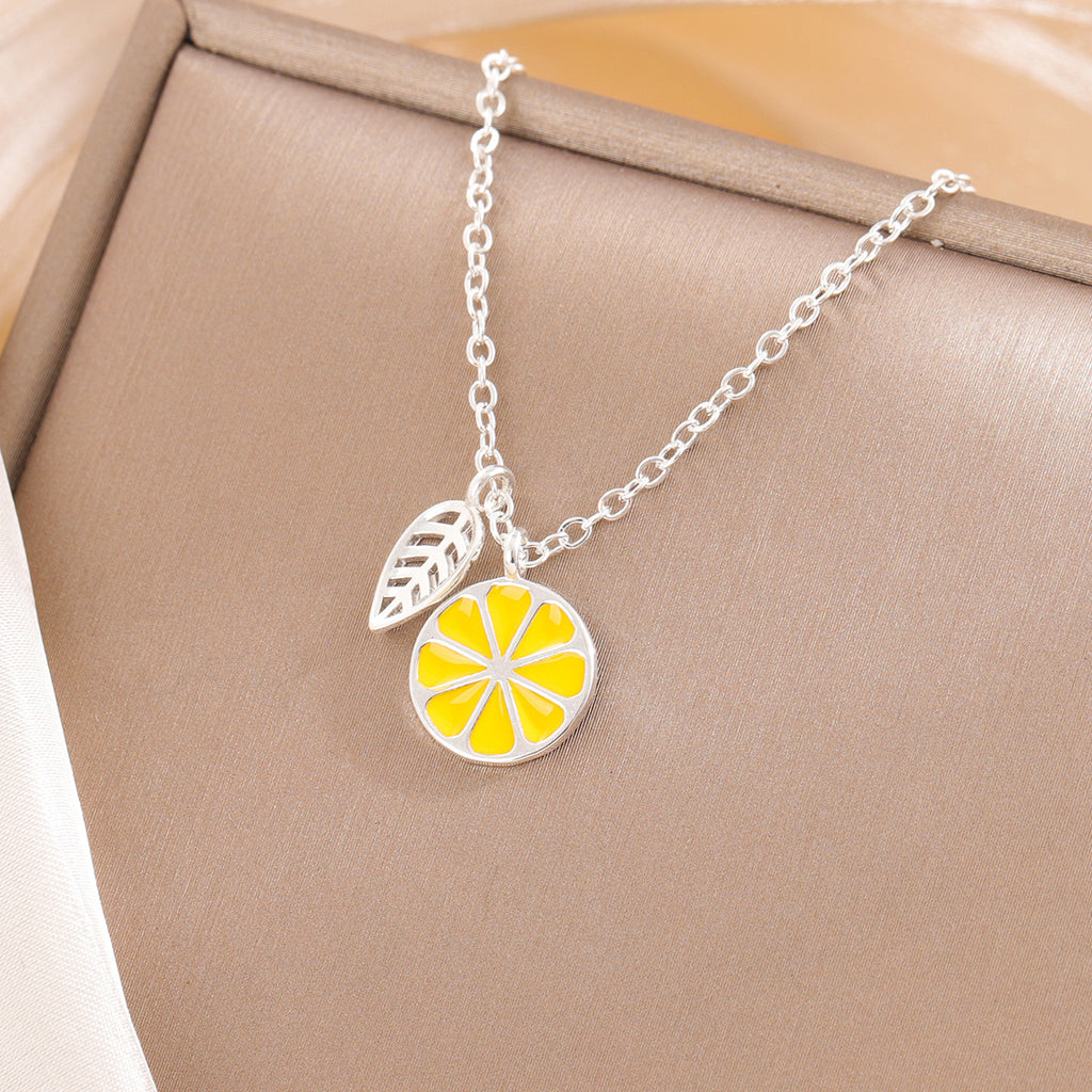 Fresh And Elegant Lemon Fruit Leaf Necklace For Women قلادة أنيقة ومنعشة على شكل ورقة ليمون للنساء