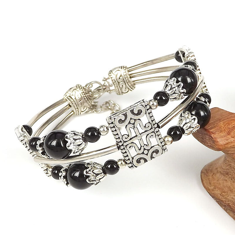 Ethnic-style Vintage Bangle With Exotic Miao Silver Design سوار عتيق الطراز ذو تصميم عرقي مزين بفضة مياو غريبة