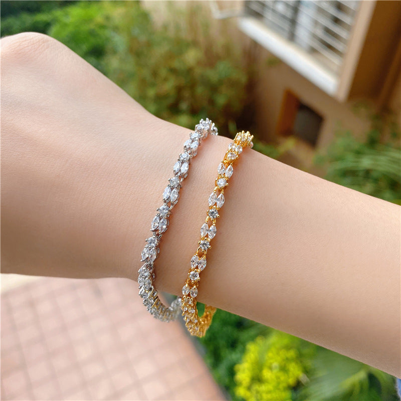 New Fashionable Simple Copper Zircon French-Style Bracelet سوار جديد أنيق وبسيط من النحاس والزركون على الطراز الفرنسي