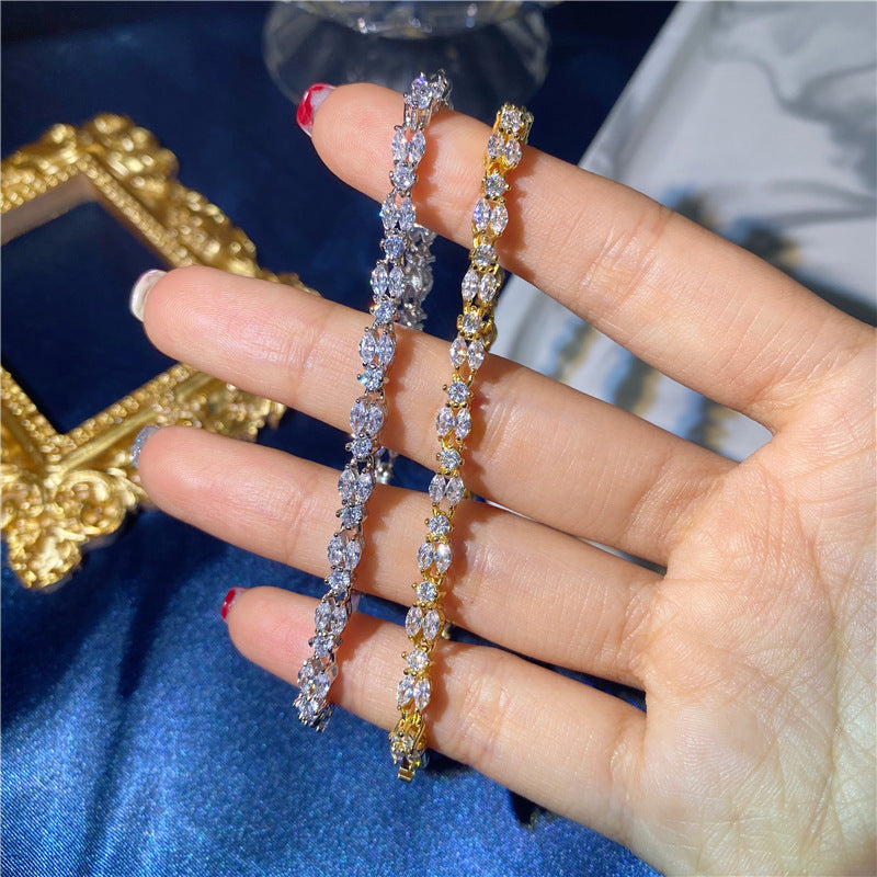 New Fashionable Simple Copper Zircon French-Style Bracelet سوار جديد أنيق وبسيط من النحاس والزركون على الطراز الفرنسي