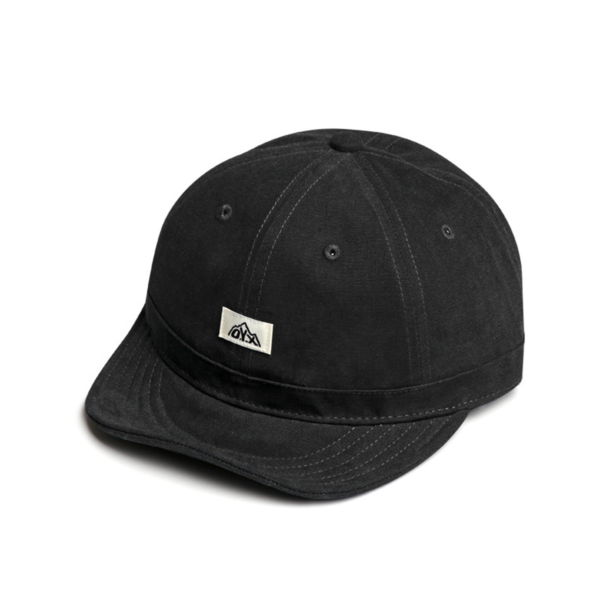 Casual Style Baseball Cap Suitable For Outdoor Outings, Mountain Climbing, Sun Protection, Daily Commuting. قبعة بيسبول رجالية بلون موحد، ذات حافة قصيرة وشعار مخيط، مناسبة للرحلات الخارجية، وتسلق الجبال، والحماية من الشمس، والتنقل اليومي.