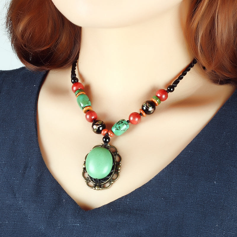 Ethnic Style Turquoise Pendant Accessory Short Paragraph قلادة من الفيروز بتصميم عرقي - فقرة قصيرة