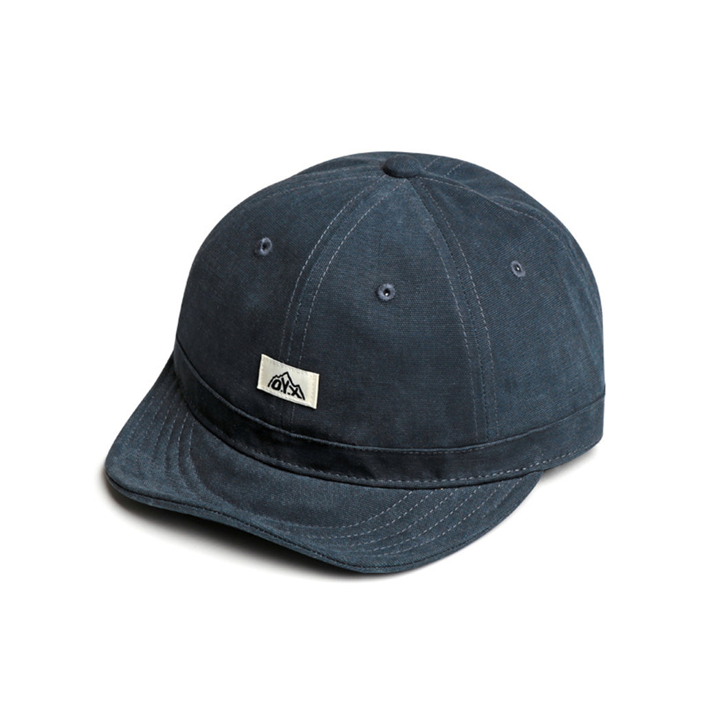 Casual Style Baseball Cap Suitable For Outdoor Outings, Mountain Climbing, Sun Protection, Daily Commuting. قبعة بيسبول رجالية بلون موحد، ذات حافة قصيرة وشعار مخيط، مناسبة للرحلات الخارجية، وتسلق الجبال، والحماية من الشمس، والتنقل اليومي.