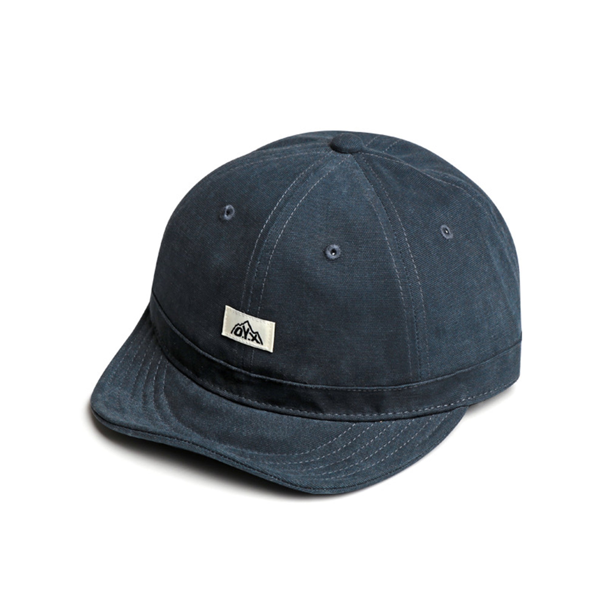 Casual Style Baseball Cap Suitable For Outdoor Outings, Mountain Climbing, Sun Protection, Daily Commuting. قبعة بيسبول رجالية بلون موحد، ذات حافة قصيرة وشعار مخيط، مناسبة للرحلات الخارجية، وتسلق الجبال، والحماية من الشمس، والتنقل اليومي.